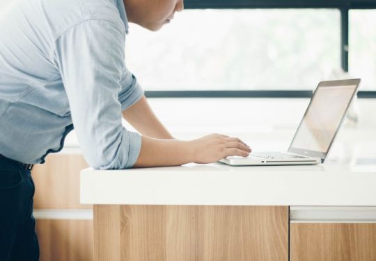 Tips On Choosing Standing Desks For Your Workplace Furnituretalk